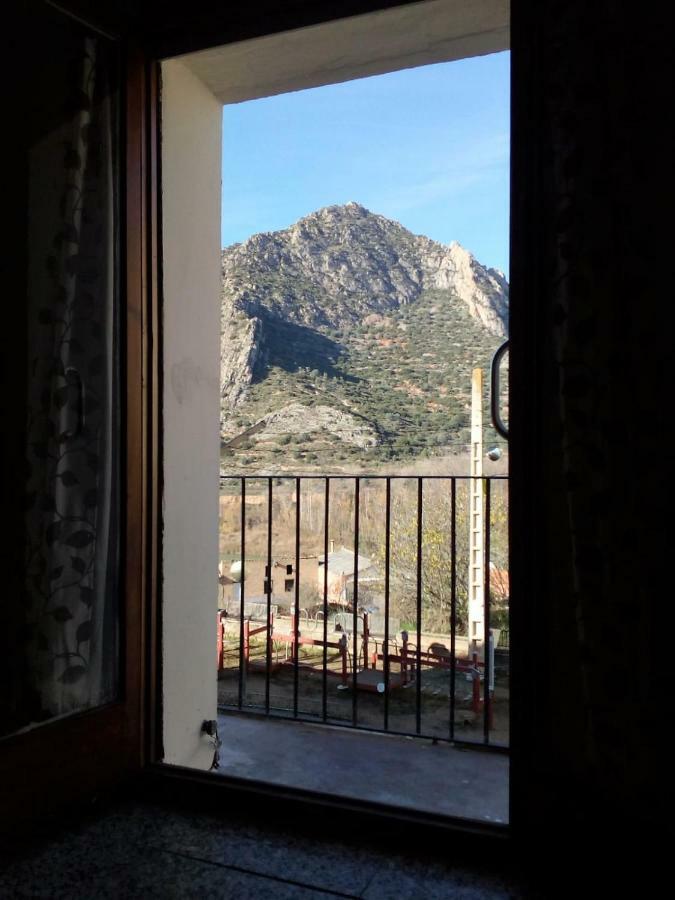 Alquiler En Importante Zona De Escalada !! Apartment Camarasa ภายนอก รูปภาพ